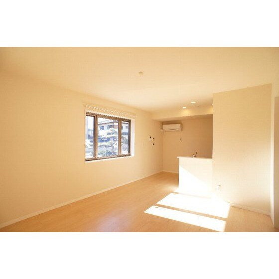 グラティア上中居の物件内観写真