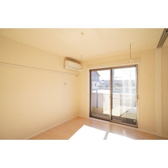 グラティア上中居の物件内観写真