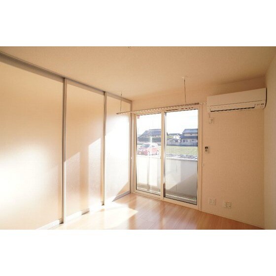 ヴィアーレの物件内観写真