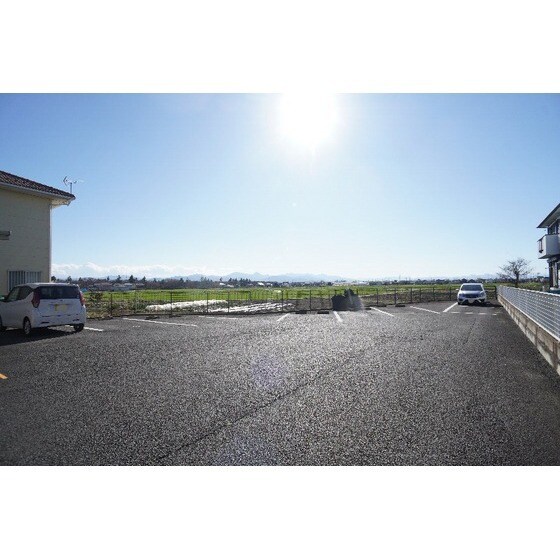 ミンガルの物件外観写真