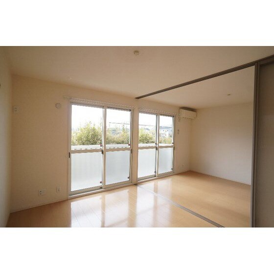 プリムヴェールの物件内観写真