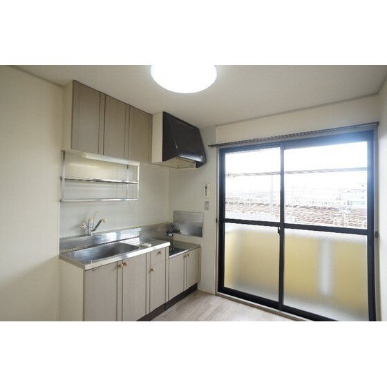 ウェルフィールドＡの物件内観写真