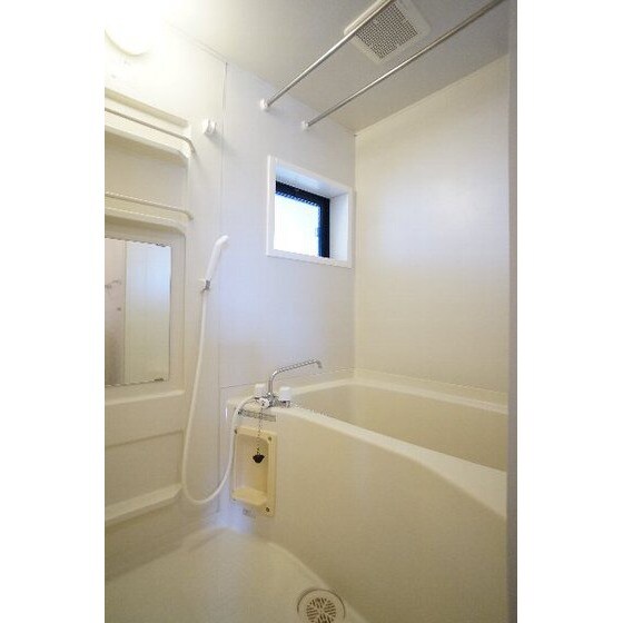 ウェルフィールドＡの物件内観写真