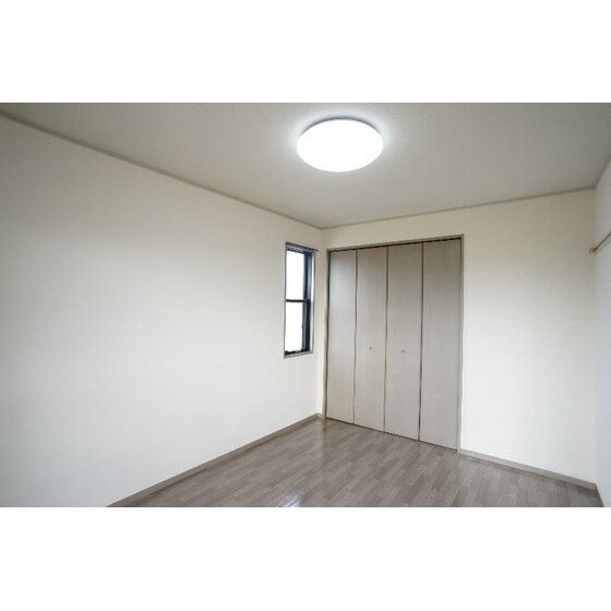 ウェルフィールドＡの物件内観写真