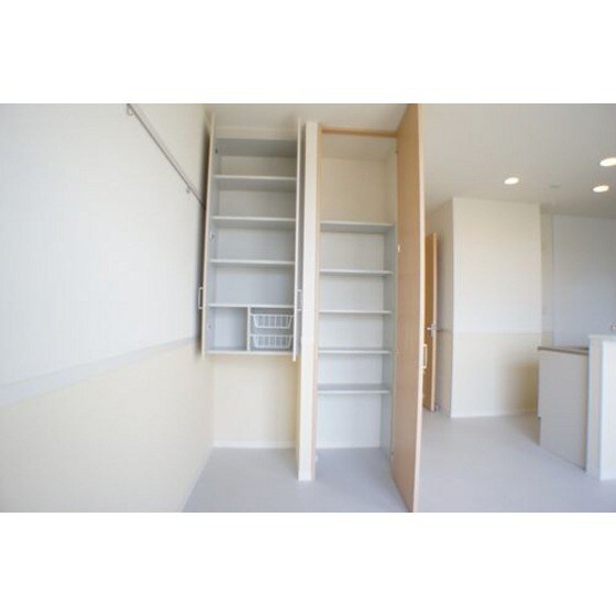 クレスト城の物件内観写真