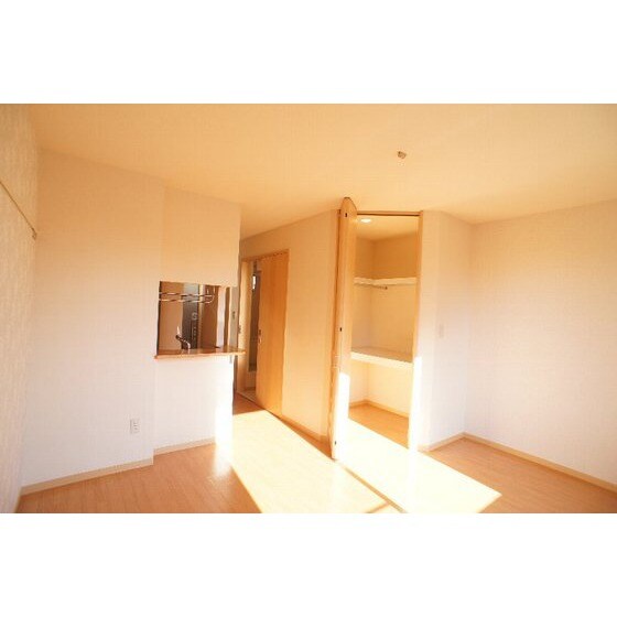 ウィザードＥの物件内観写真