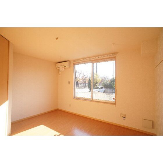 ウィザードＥの物件内観写真