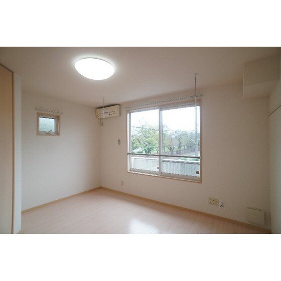 ウィザードＥの物件内観写真