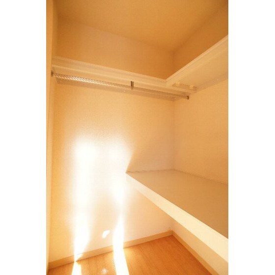 ウィザードＥの物件内観写真