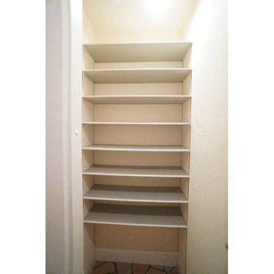 シルキーコートの物件内観写真