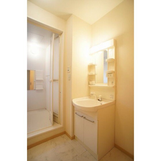 チュイルＡ・Ｂの物件内観写真