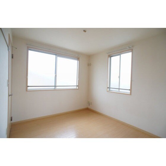 チュイルＡ・Ｂの物件内観写真