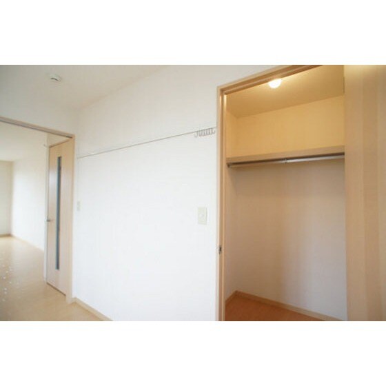 チュイルＡ・Ｂの物件内観写真