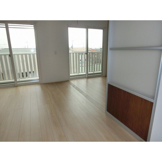 デカルトの物件内観写真