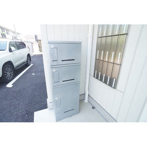 デカルトの物件外観写真