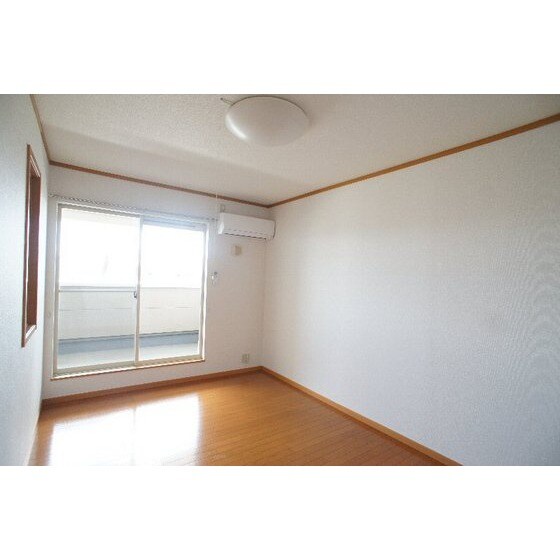 ヴィラフルールＡの物件内観写真