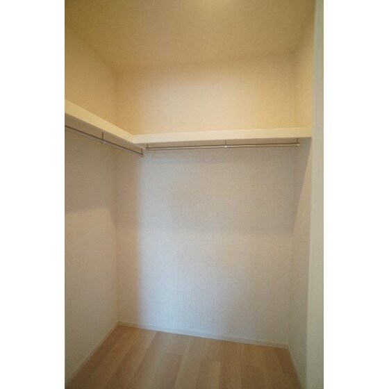 モンテリザイア藤岡　Ⅱの物件内観写真