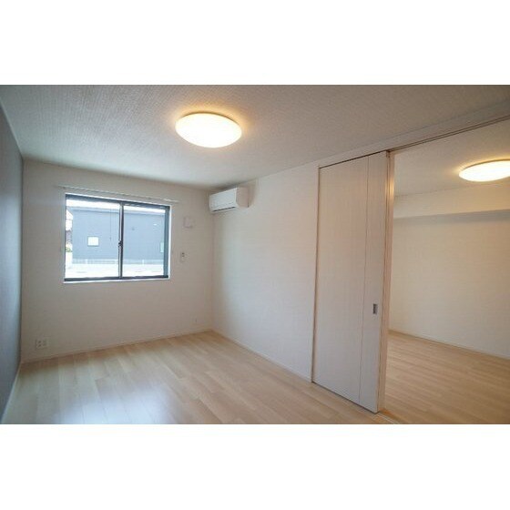 モンテリザイア藤岡　Ⅱの物件内観写真