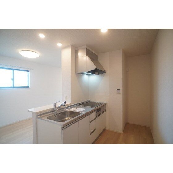 モンテリザイア藤岡　Ⅲの物件内観写真