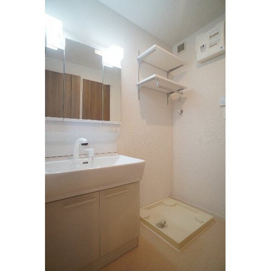 モンテリザイア藤岡　Ⅲの物件内観写真