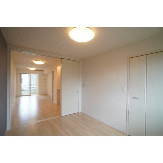 モンテリザイア藤岡　Ⅲの物件内観写真