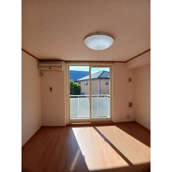 デフィー・ホワイトの物件内観写真