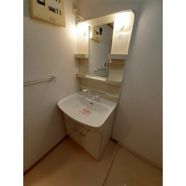 デフィー・ホワイトの物件内観写真