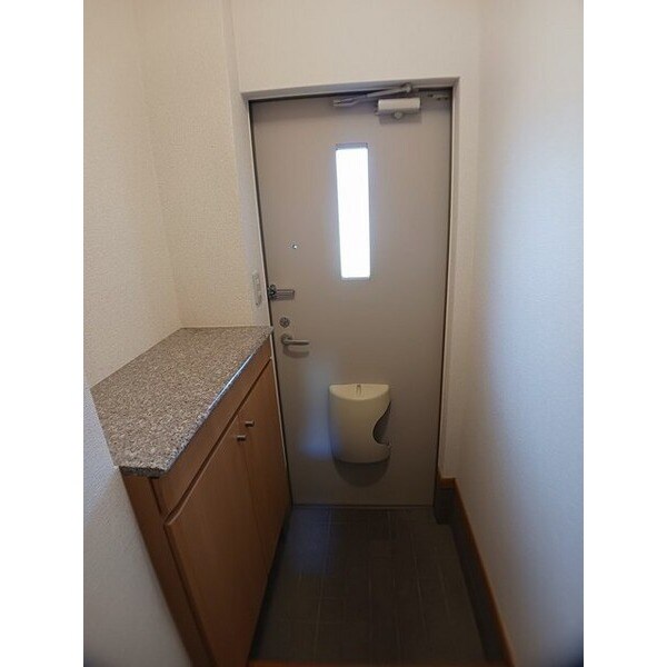 デフィー・ホワイトの物件内観写真