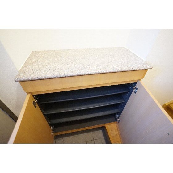 デフィー・ホワイトの物件内観写真