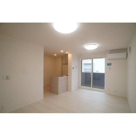 Ｄ－ＲＯＯＭ台新田町の物件内観写真