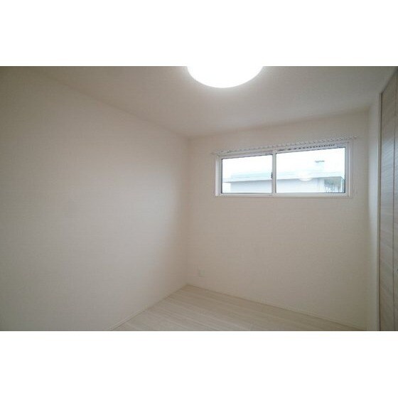 Ｄ－ＲＯＯＭ台新田町の物件内観写真