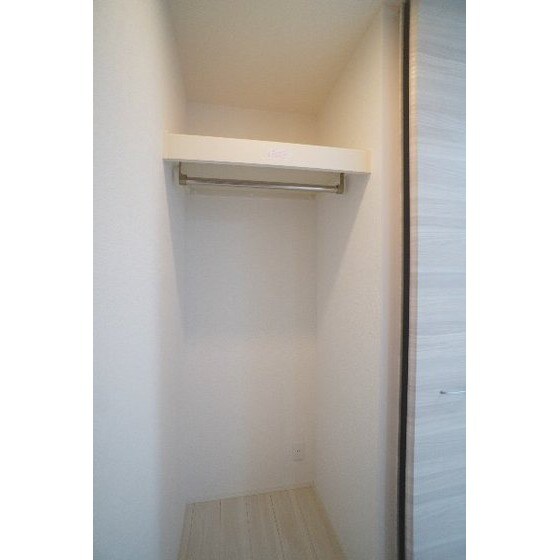 Ｄ－ＲＯＯＭ台新田町の物件内観写真