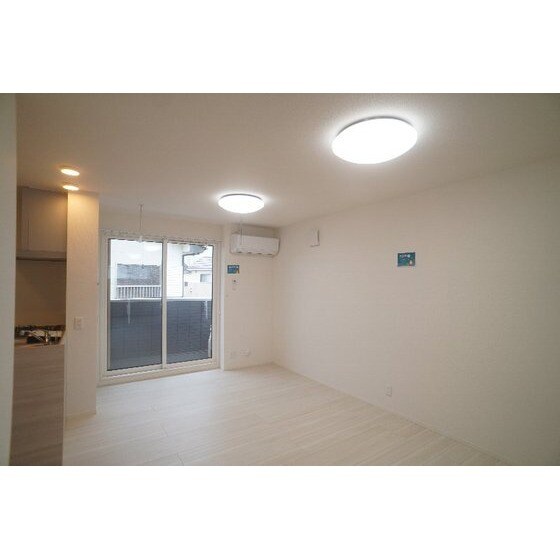 Ｄ－ＲＯＯＭ台新田町の物件内観写真