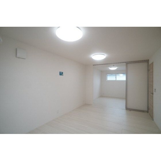 Ｄ－ＲＯＯＭ台新田町の物件内観写真