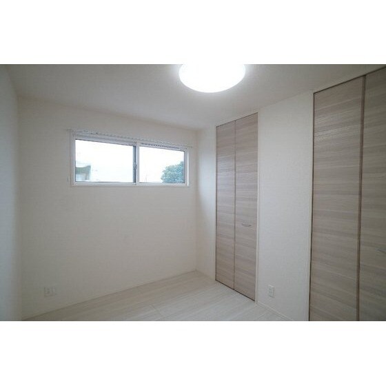 Ｄ－ＲＯＯＭ台新田町の物件内観写真