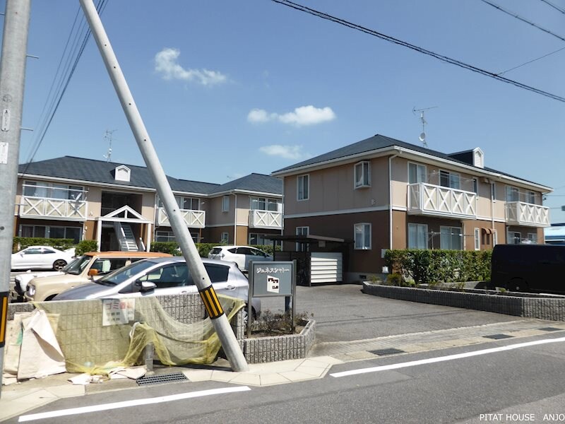 ジュネスシャトーの物件外観写真