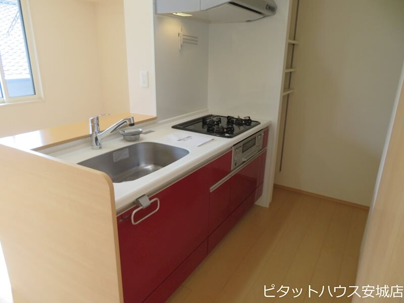 ハイツ岡崎柱　南棟の物件内観写真