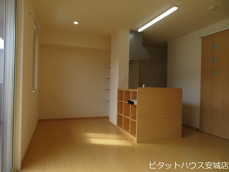 ハイツ岡崎柱　南棟の物件内観写真