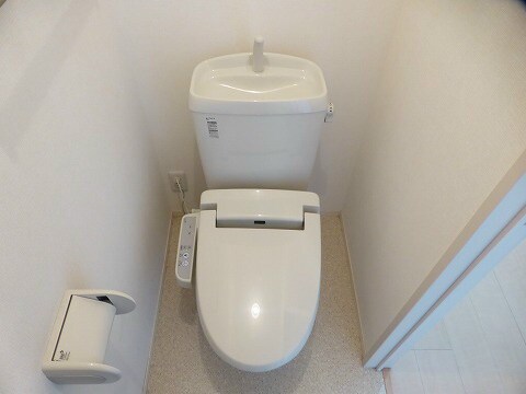 カーミー・芳川の物件内観写真