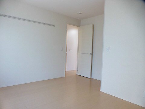 カーミー・芳川の物件内観写真