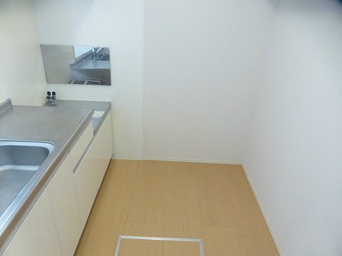 カーミー・芳川の物件内観写真