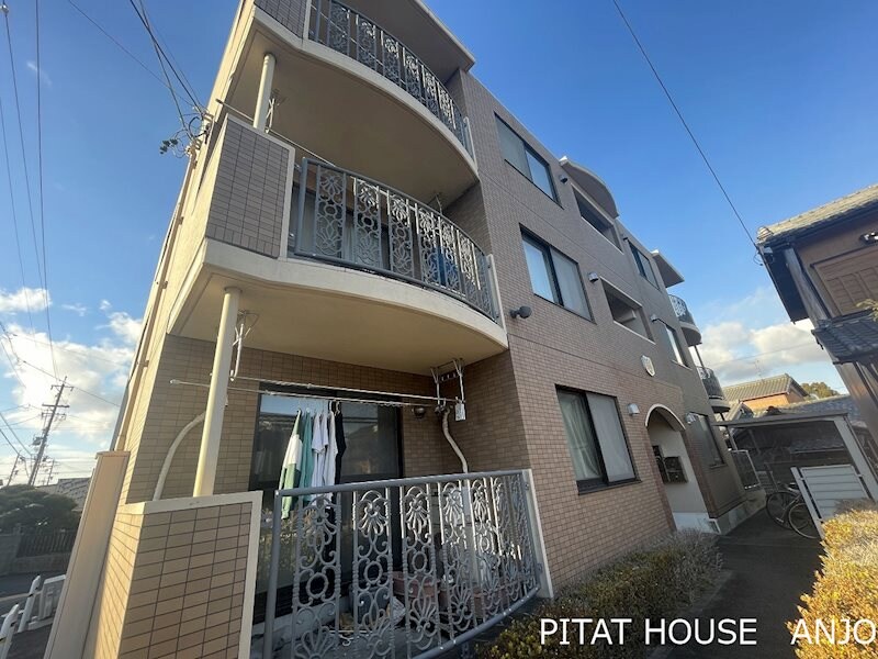 緑風マンションの物件外観写真