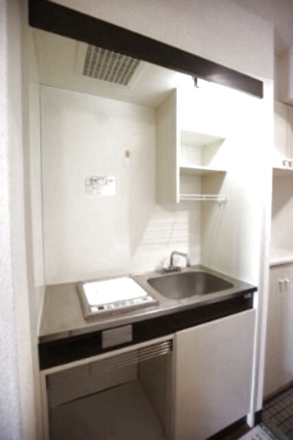 雑色駅 徒歩2分 8階の物件内観写真