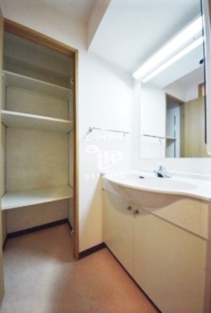 茅場町駅 徒歩2分 8階の物件内観写真