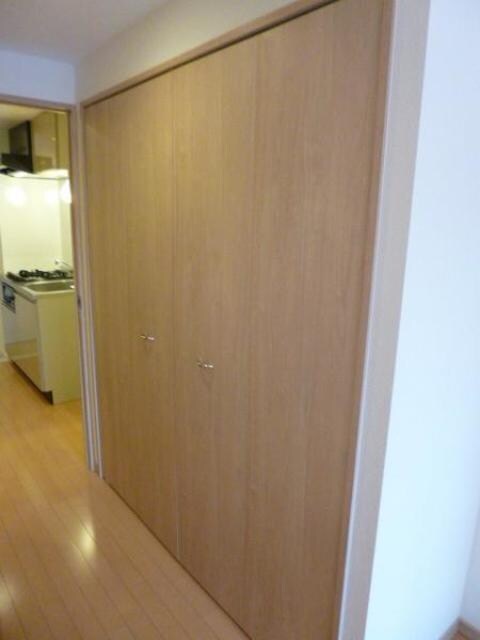 クレイシア世田谷野沢の物件内観写真