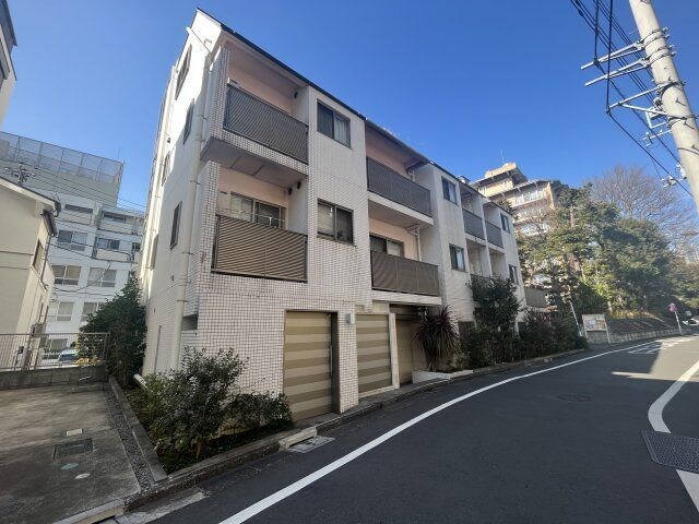 ガーデン代々木八幡の物件外観写真