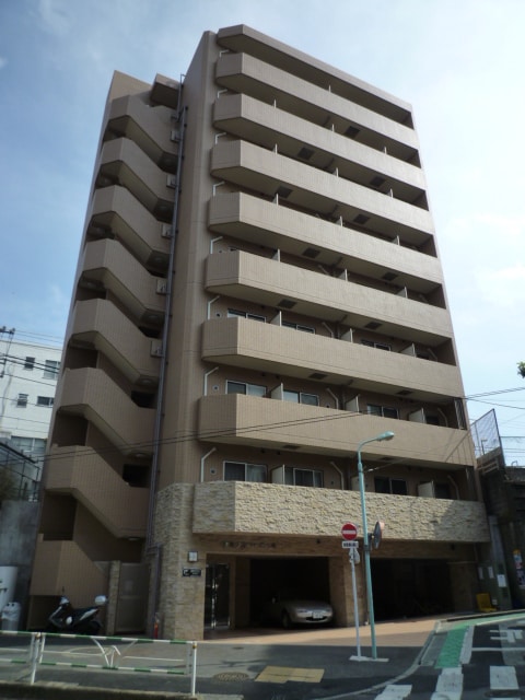 スカイコート代々木の物件外観写真