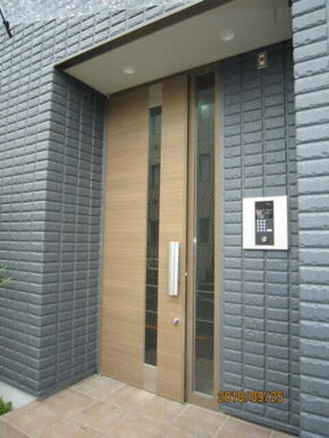 フルス・パラストの物件外観写真