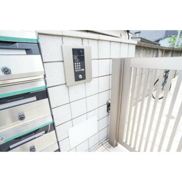 サークルハウス都立大学の物件外観写真