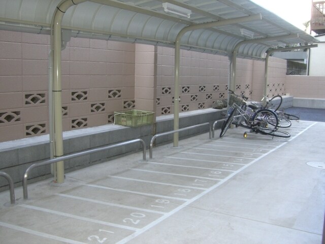 ロワジール三軒茶屋の物件外観写真